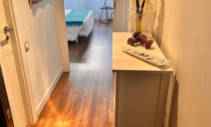 Zaragoza Centro Apartment | Zen Apartment with Wifi & Spa in Central Location