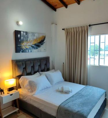 Villanueva House | Top-Rated ApartaHostal Quintanilla: Family & Pet Friendly