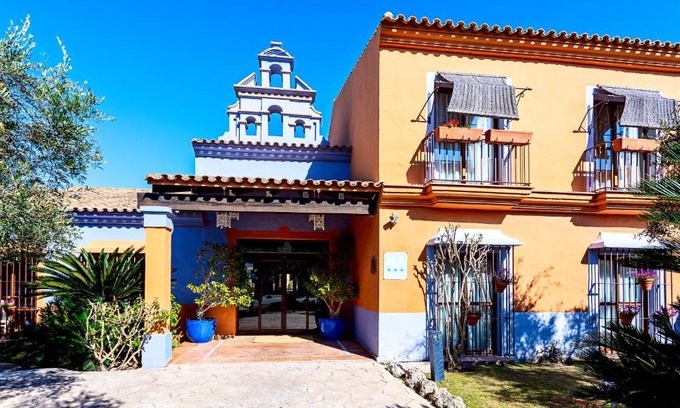 Rota Apartment | Unwind at Apartahotel La Espadaña with Oceanfront Views