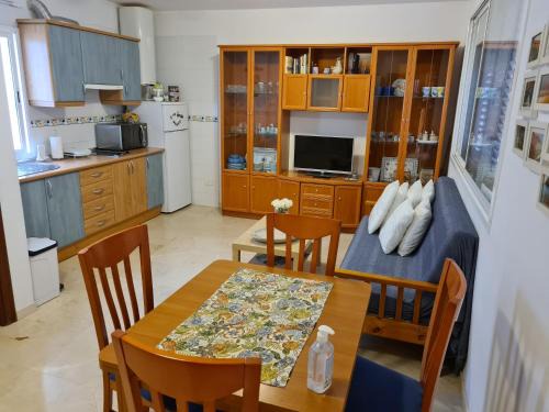 San Sebastian de la Gomera Apartment | Oceanfront Retreat: Apartamento San Sebastián de la Gomera