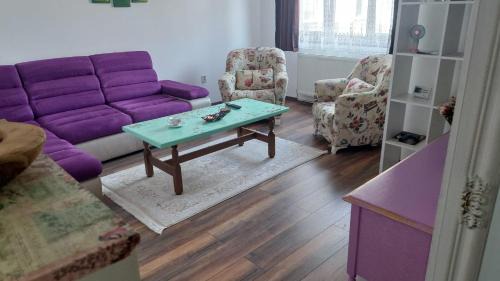 Sighetu Marmatiei Apartment | Family-Friendly Apartment in Sighetu Marmației – Rated 9/10