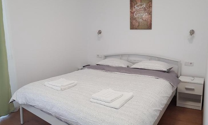 Tirgu Mures House | Discover Apartament 11 Budiu: Pet-Friendly & Wheelchair Accessible