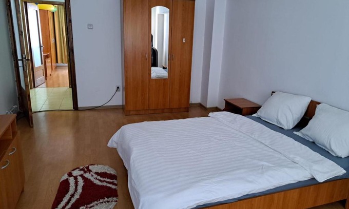 Baile Herculane Apartment | Child-Friendly 2-Room Apartment with Kitchen & Bathroom
