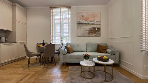 Przemysl Apartment | Comfortable Stay at Apartament Barska Park for Families