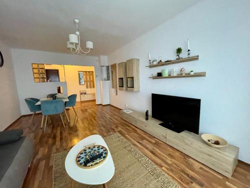 Tulcea Apartment | Beautiful Apartament BelleView: Family-Friendly Retreat