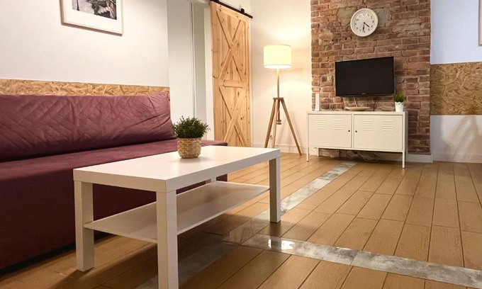 Siedlce Apartment | Discover Apartament Bema 10: Pet-Friendly & Family-Ready