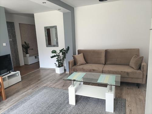 Tykocin Apartment | Pet-Friendly Retreat: Apartament Blekit Nieba, Rated 9.4/10