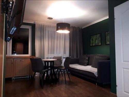 Zielona Gora Apartment | Convenient City-Center Apartment - Child Friendly & Rated 8.6