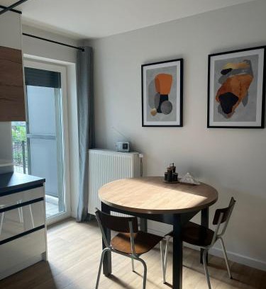 Srodmiescie Apartment | Apartament Browary Wrocławskie Prywatny Parking Siłownia