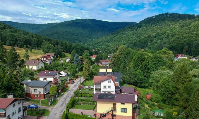 Bystra Apartment | Bystra Apartment: Family-Friendly Retreat with 9.8 Rating