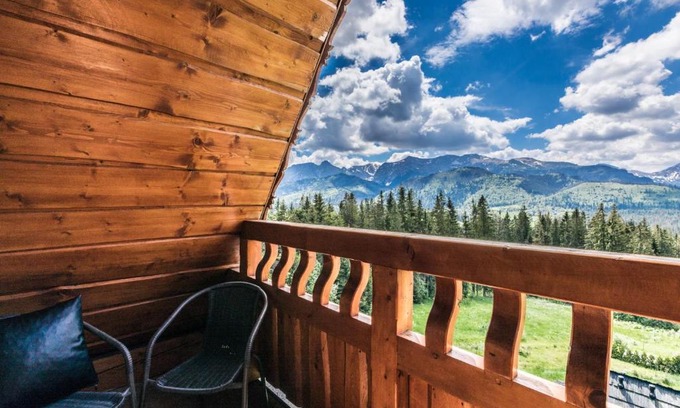 Koscielisko Apartment | Pet-Friendly Retreat at Apartament Bystra - Rated 9.6/10