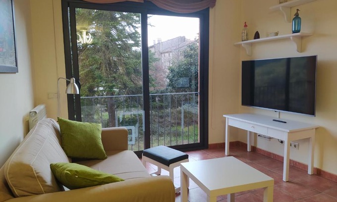 Borreda Apartment | Child-Friendly Duplex Apartment with Impressive 9.6 Score