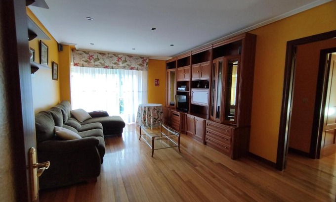Villaverde de Pontones Apartment | Family-Friendly Apartment in Villaverde de Pontones
