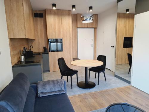 Srodmiescie Apartment | Apartament EXPO z Wanną, Hopa Lupa, Nowa Sukcesja, Bezpłatny Parking przy ulicy w nocy oraz weekend