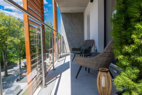 Polanica-Zdroj Apartment | Pet-Friendly Green Park Apartment with Mini Spa & Bikes