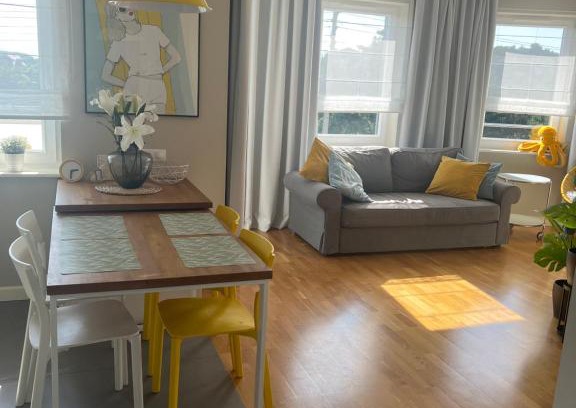 Jantar Apartment | Top-Rated Apartament Jantar 2: Family & Pet Friendly Stay