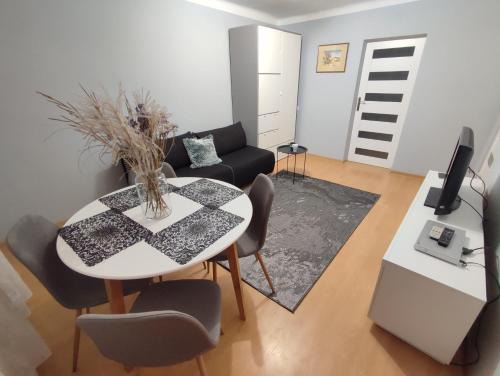 Sandomierz Apartment | Kid-Friendly Retreat at Apartament Kwatera Oficera
