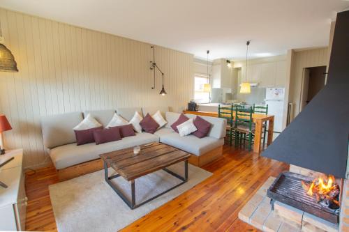 Llivia Apartment | Top-Rated Apartament la Llúdriga with Pool & Family Amenities
