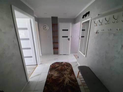 Kamienna Gora Apartment | Cozy Apartament Laurka: Pet & Child Friendly Stay
