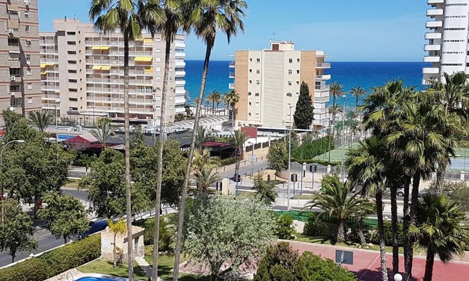 Playa de San Juan Apartment | Family-Friendly Oceanfront Retreat at Apartament Los Planetas
