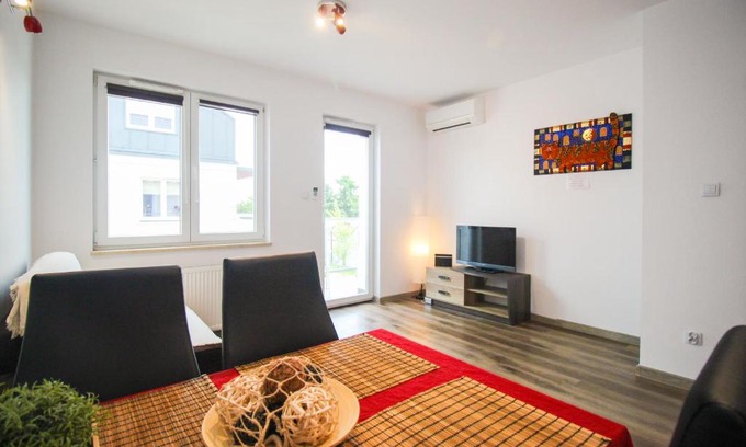 Old Town Apartment | Discover Wild Cat II: Family-Friendly Stay in Lublin