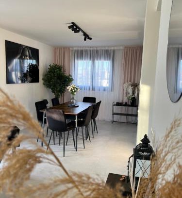 Mil Palmeras Apartment | Apartament Mil Palmeras