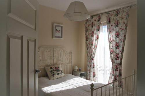 Karwia Apartment | Pet-Friendly Oceanfront Retreat at Apartament Motyl