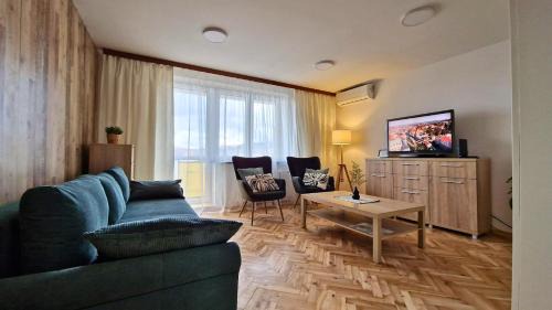 Przemysl Apartment | Pet-Friendly Apartament Nepomucen - Rated 10/10 by Guests