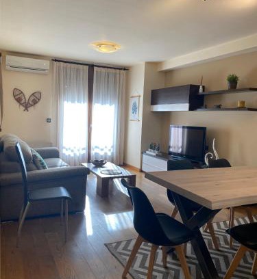 Sort Apartment | Exceptional Stay at Apartament Neret I - Rated 9.9/10
