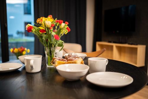Srodmiescie Apartment | Pet-Friendly Retreat: Apartament No1 Wyszyńskiego