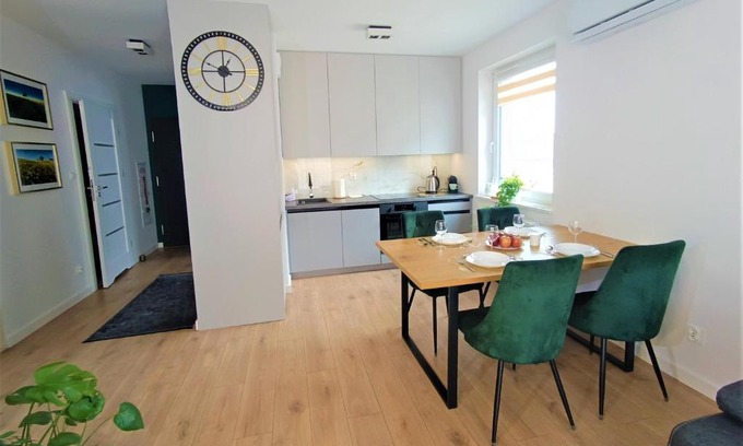 Torun Apartment | Family-Friendly Apartment nr15 with Underground Parking