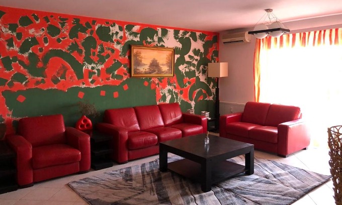 Neptun Apartment | Cozy Oceanfront Stay at Apartament Onix with Views