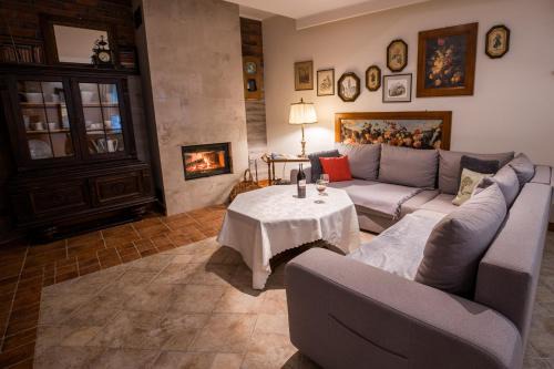 Lapalice Apartment | Relaxing Retreat: Apartament Perła Kartuz with Sauna & Hot Tub