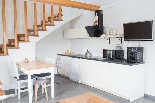 Krempachy Apartment | Cozy Apartament pod Obłazową with Hot Tub & Breakfast