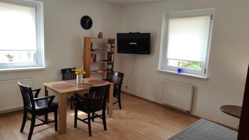 Fabryczna Apartment | Family-Friendly Apartment near Wrocław Stadium - 8.5/10 Rating