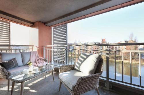 Old Town Apartment | Ideal Getaway: Apartament Przystań at Waterlane Island