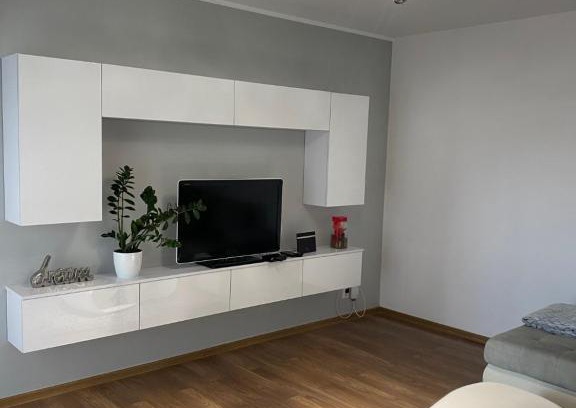 Bydgoszcz Apartment | Rezydencja Metropolis: Pet-Friendly Retreat with Top Ratings
