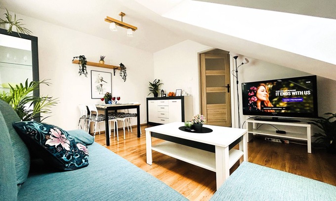 Opole Apartment | Pet-Friendly Apartament Słoneczny 1: Perfect for Families