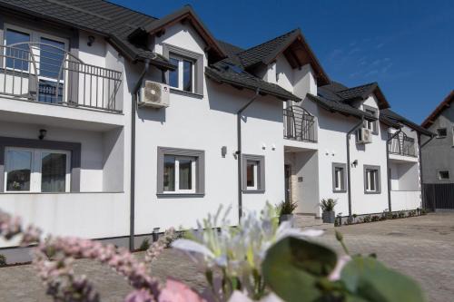 Sannicolau Mare Apartment | Top Rated Apartament Saguna: Family-Friendly & Accessible