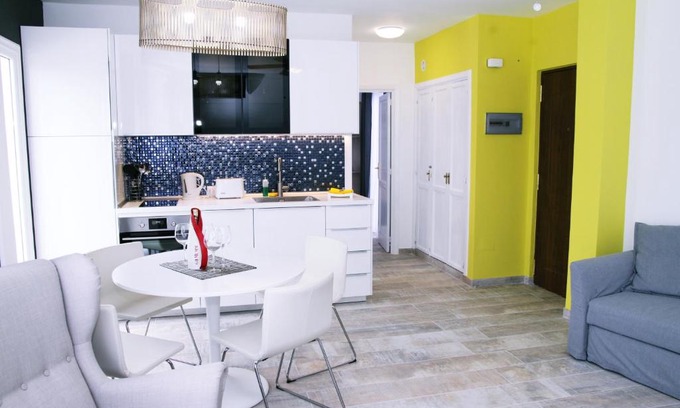 Costa Adeje Apartment | Ocean View Retreat: Apartament Sol with Pool & Breakfast