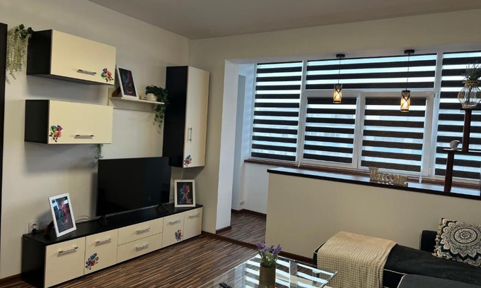Onesti Apartment | Modern 2-Bedroom Apartment with Breakfast & High Ratings