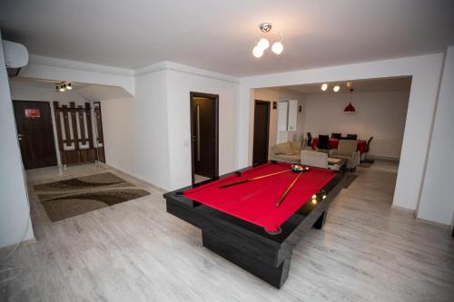 Turda Apartment | Top-Rated Family Retreat at Apartament Vlad with Pool Access