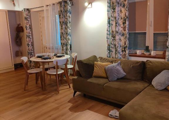 Zuromin Apartment | Central Apartment: Pet & Child Friendly with 9.4 Rating