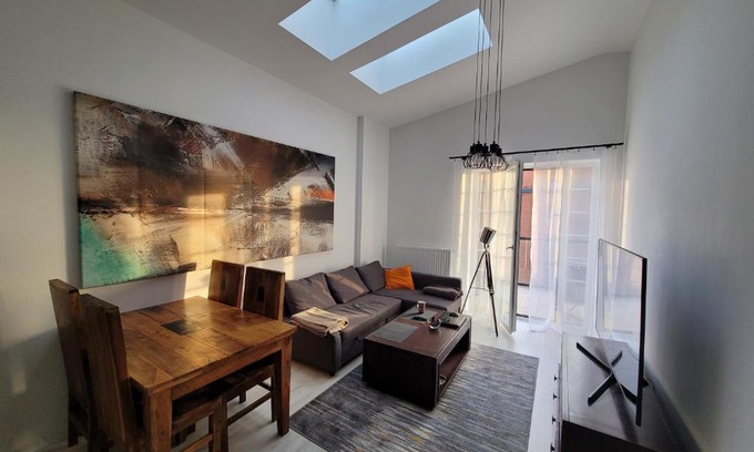Psie Pole Apartment | Charming Loft Różanka: Pet & Child Friendly Getaway