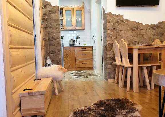 Frydman Apartment | Highly Rated Apartament w Zagrodzie with Family-Friendly Amenities