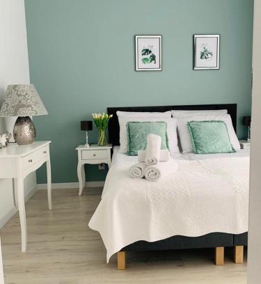 Gorzow Wielkopolski Apartment | Pet-Friendly Stay at Apartament Walczaka 15 with Parking