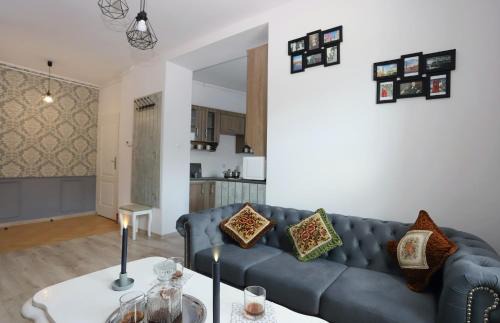 Szczawno-Zdroj Apartment | Top-Rated Pet Friendly Apartment Winston for Your Getaway