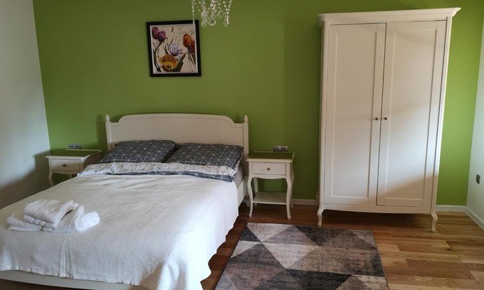 Włodawa Apartment | Family-Friendly Stay at Apartament Zielony - Guest Rated 10/10