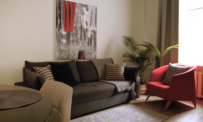 Old Town Apartment | Family-Friendly Apartamentai prie Meridiano - 10/10 Rated