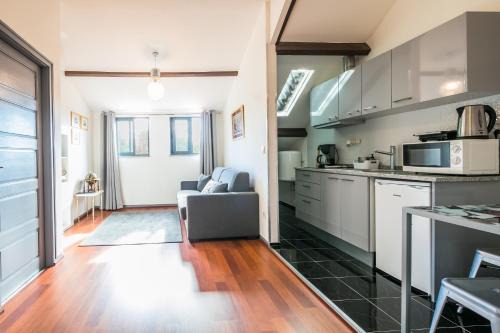 Ramalde Apartment | Budget-Friendly Atop Francos: Wheelchair Accessible Comfort